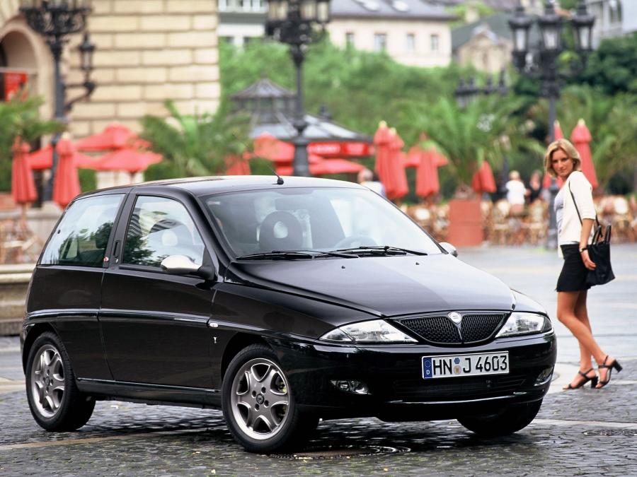  Lancia Y elefantino rosso 2000 года  (фото 5 из 6)